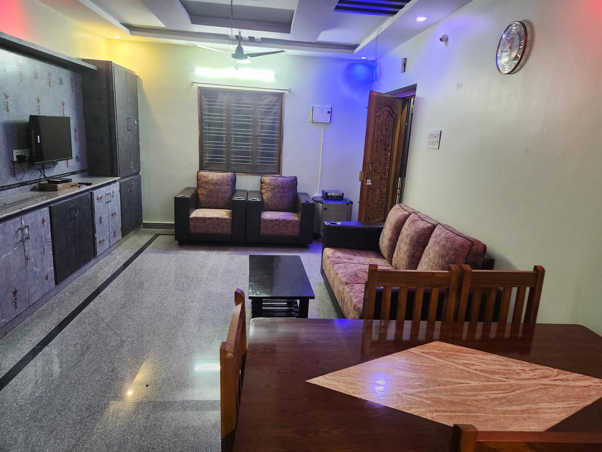 Vanamali Luxury Homestay Tirupati Esterno foto